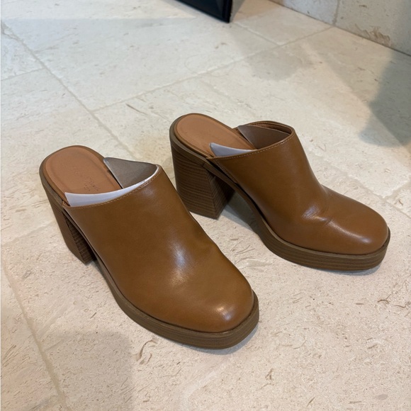 Universal Thread Block Heel Mule - size 8 - Picture 10 of 10